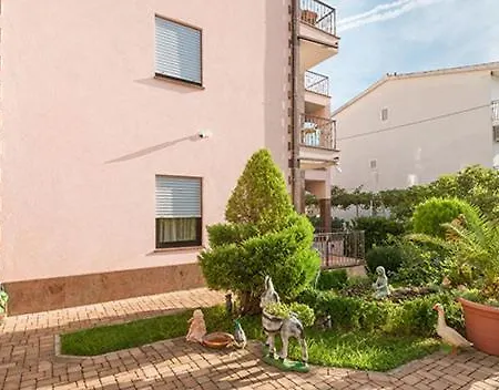 Vila Pezic Apartment Makarska