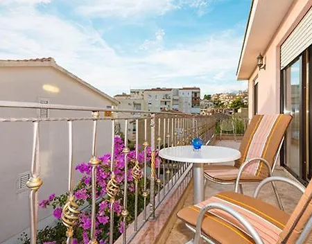 Apartment Vila Pezic